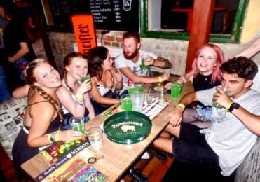 Pub Crawl in Budapest make new friends