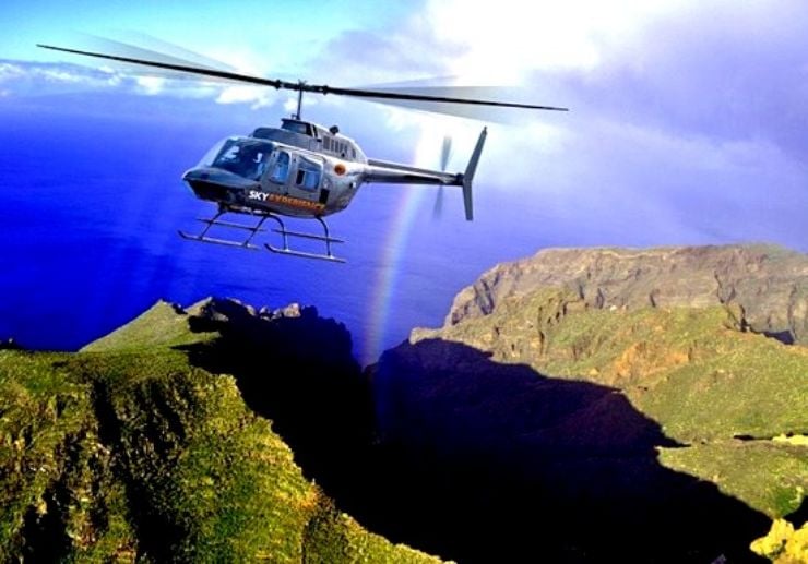 Helicopter to see Los Gigantes cliffs