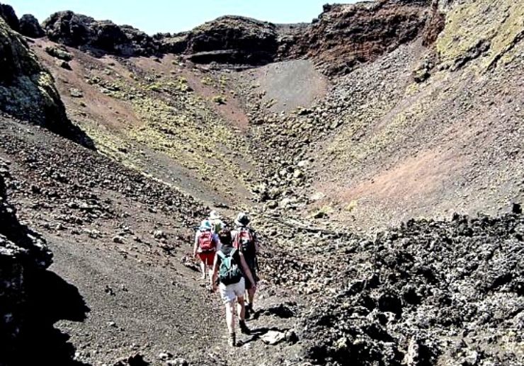 Hiking tour in Lanzarote volcanic landscapes