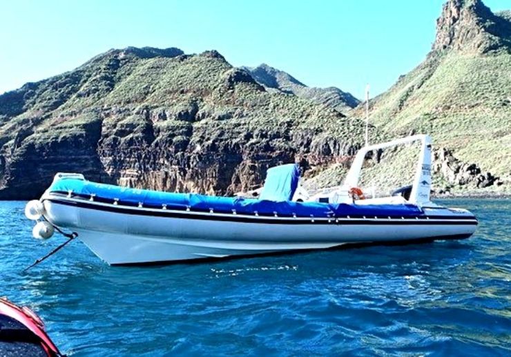 Diving water taxi boat in Anaga Tenerife