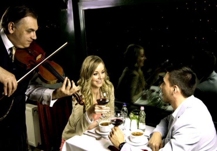 Dinner cruise with live music on Danube river