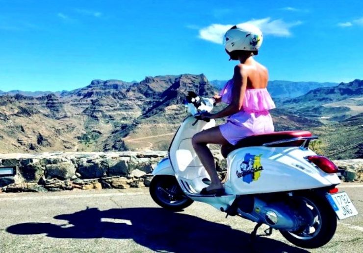 Explore Gran Canaria on Vespa scooter