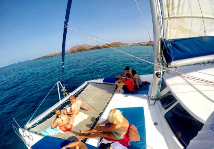 Relax as we sail around Lobos island