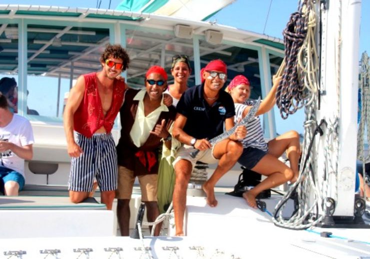 Amazing pirate sailing crew
