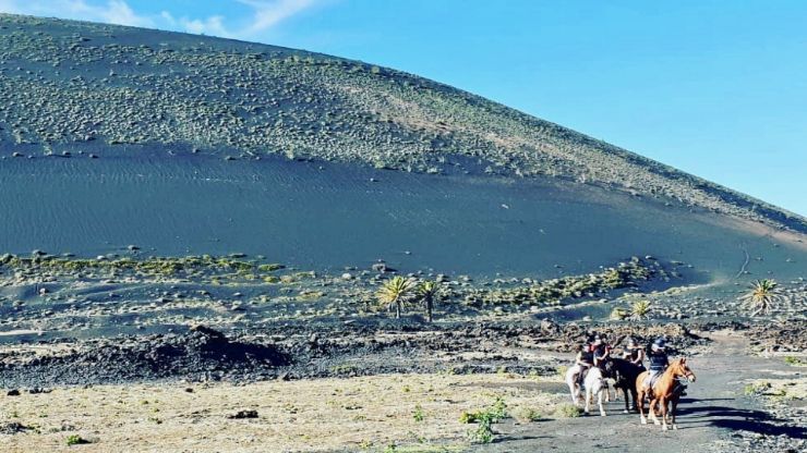 Horse ride in Lanzarote amidst volcanoes
