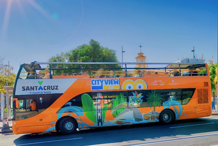 Santa Cruz sightseeing hop on hop off tour bus